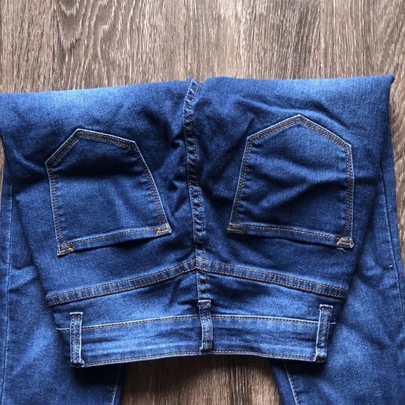 Fashion Nova Skinny Jeans - Picture 6 of 6